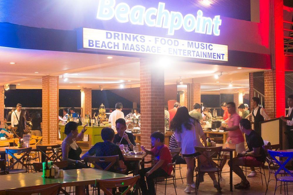 Whiterock Beach Hotel And Waterpark Subic Bay ภายนอก รูปภาพ